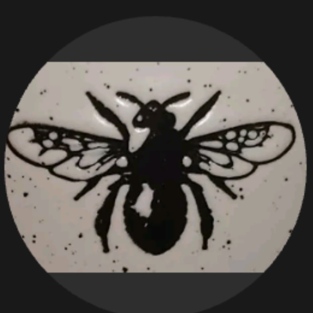 Meet your Posher, Smokey Bee